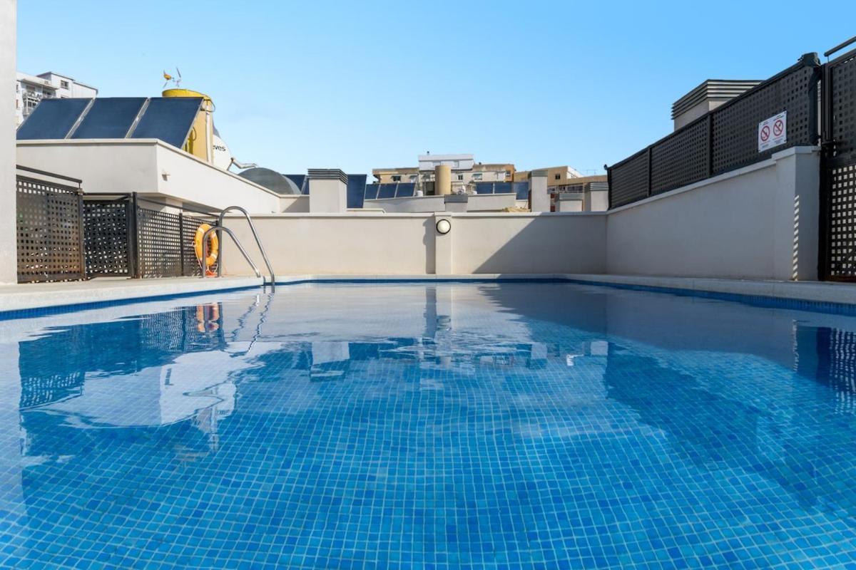 -Malagasunapts- Modern Citycentre Pool&Parking Exteriör bild